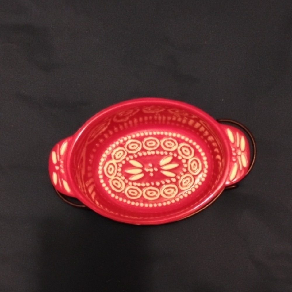 Temptations Red and Cream Oval Baking Dish